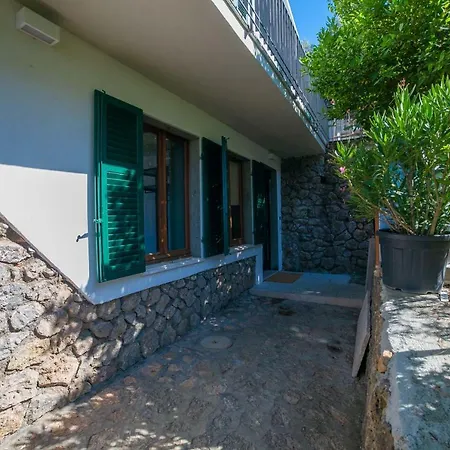 Valle With Garden Appartement *